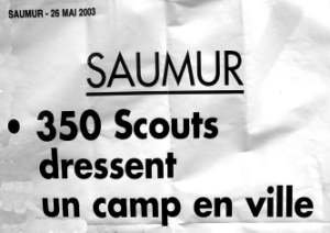 Le_Lundi_26_mai_2003_affich_sur_toutes_les_vitrines_des_vendeurs_de_journaux_de_Saumur.jpg