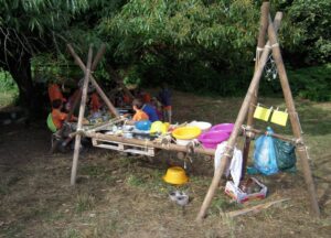 Un vaisselier très pratique... arton1292-4f5