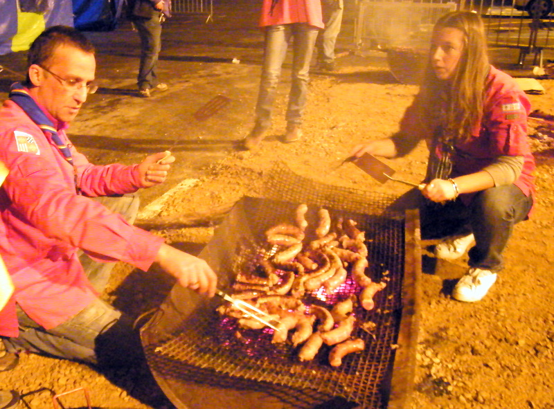 saucisse grillée au menu du ravitaillement