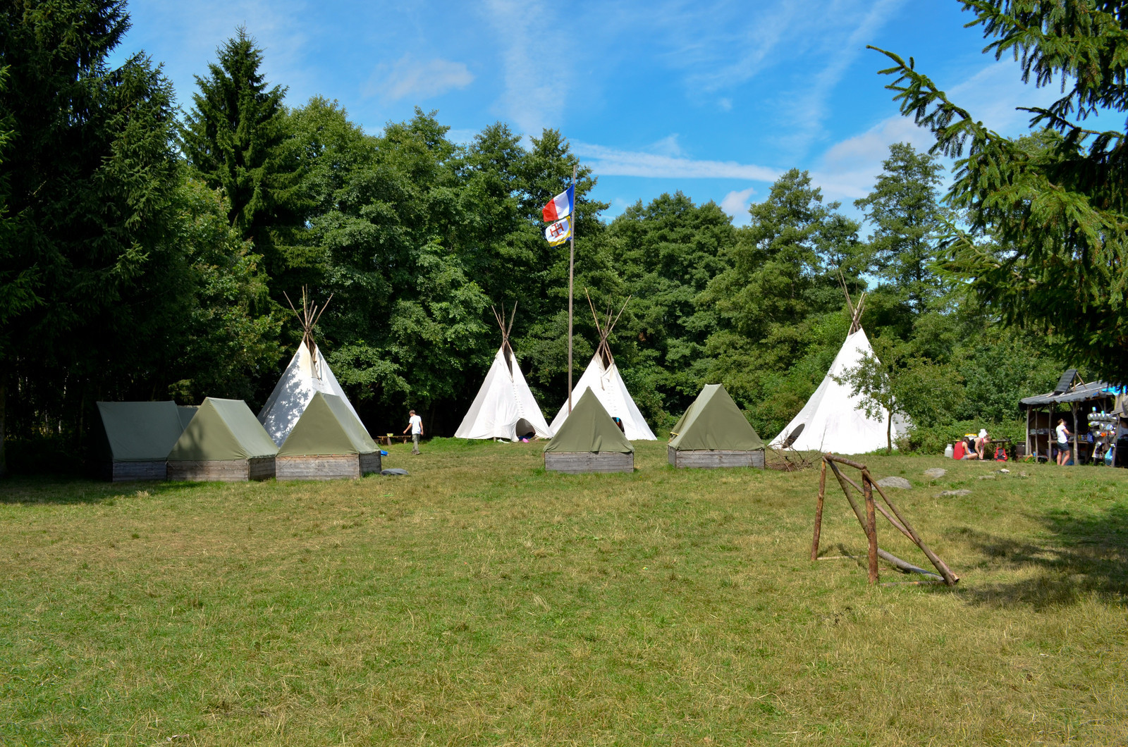 Construire un Tipi