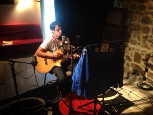 Le Monsieur en chemise arton4988-845