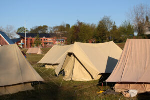 Comment mieux dormir sous une tente scoute ? arton6356-61a