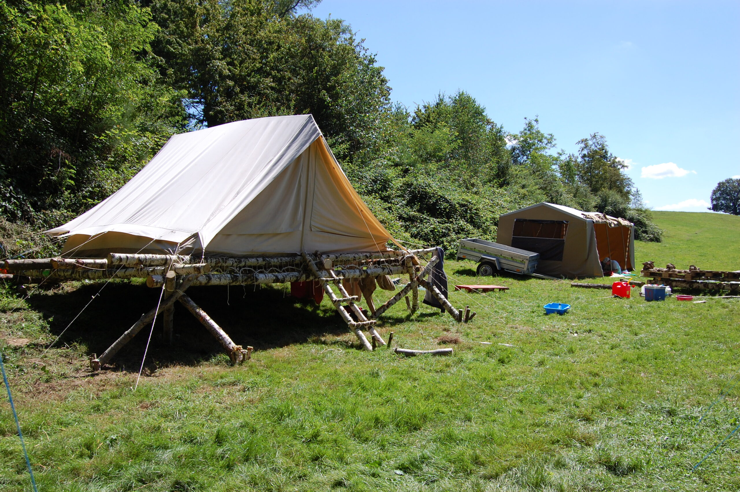 la tente sur trépieds