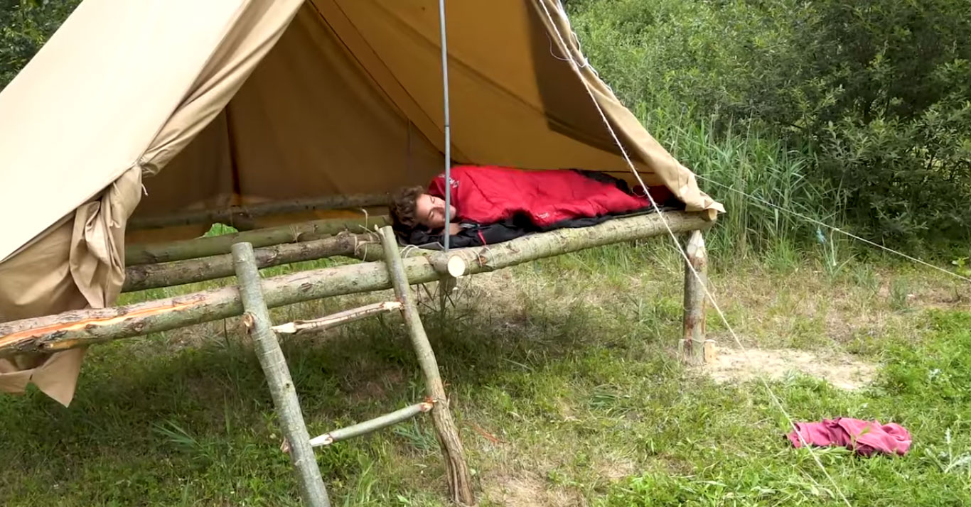 La tente sur pilotis, l’originale!