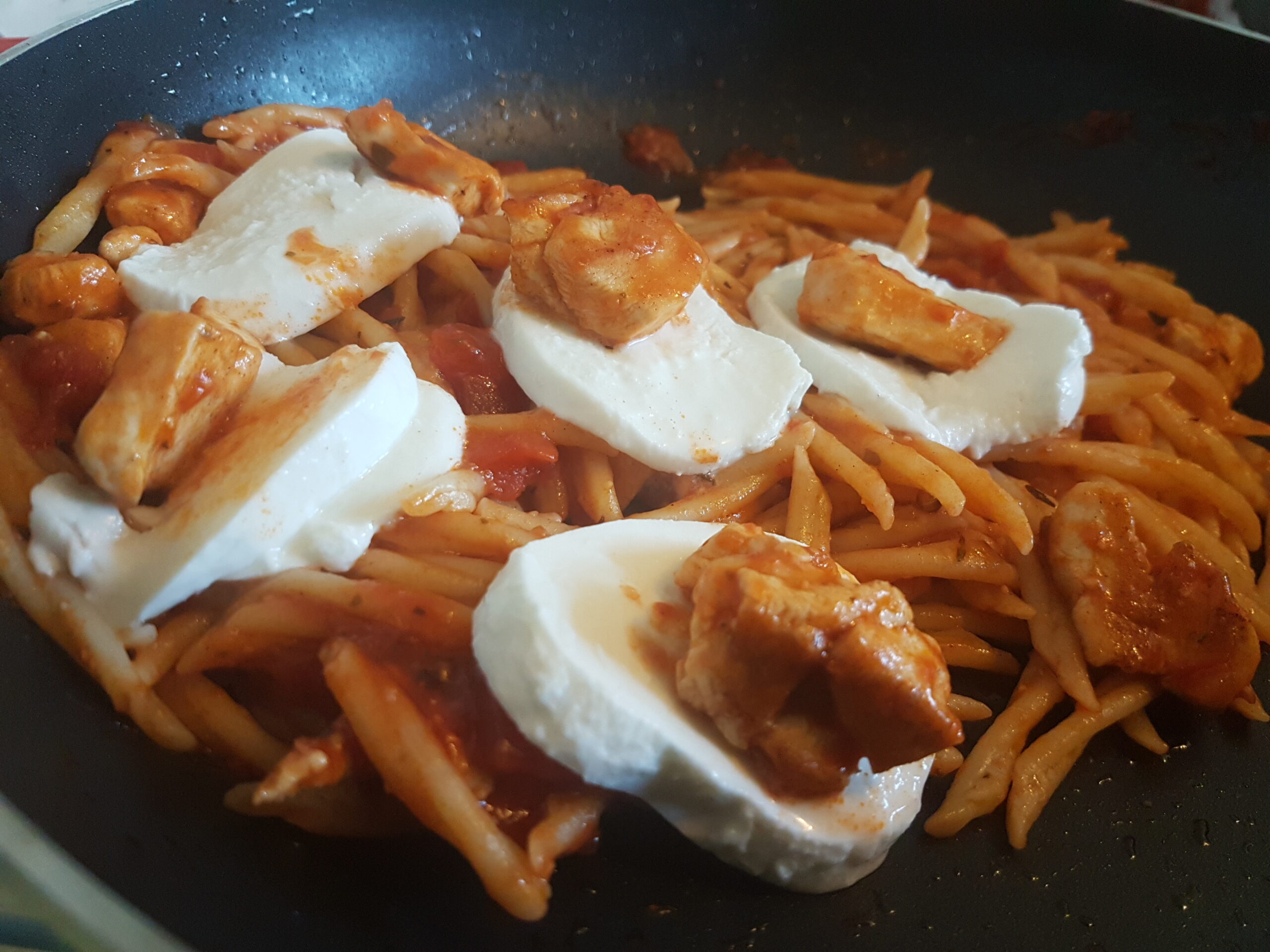 Pâtes au poulet provencal