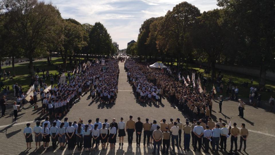 3 000 scouts et guides d’Europe ont convergé vers la basilique de Sainte-Anne-d’Auray