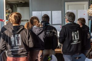 Les bénévoles LaToileScoute en train de parler